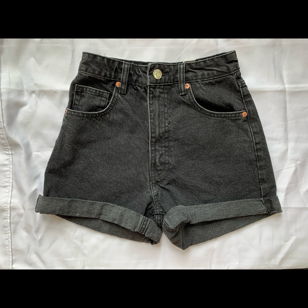 ZARA SHORTS | MOM FIT DENIM SHORTS